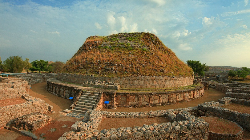 taxila tour