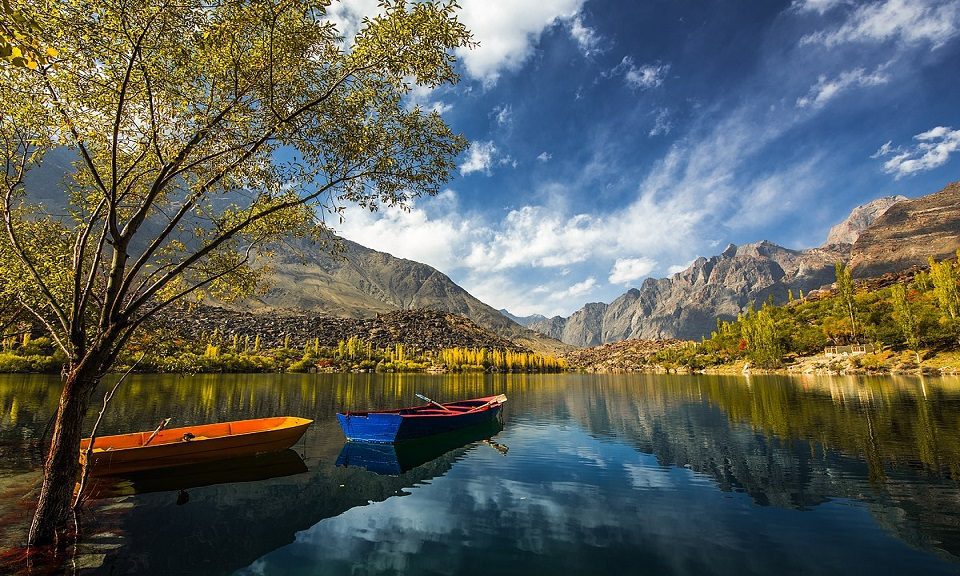 Upper Kachura Lake